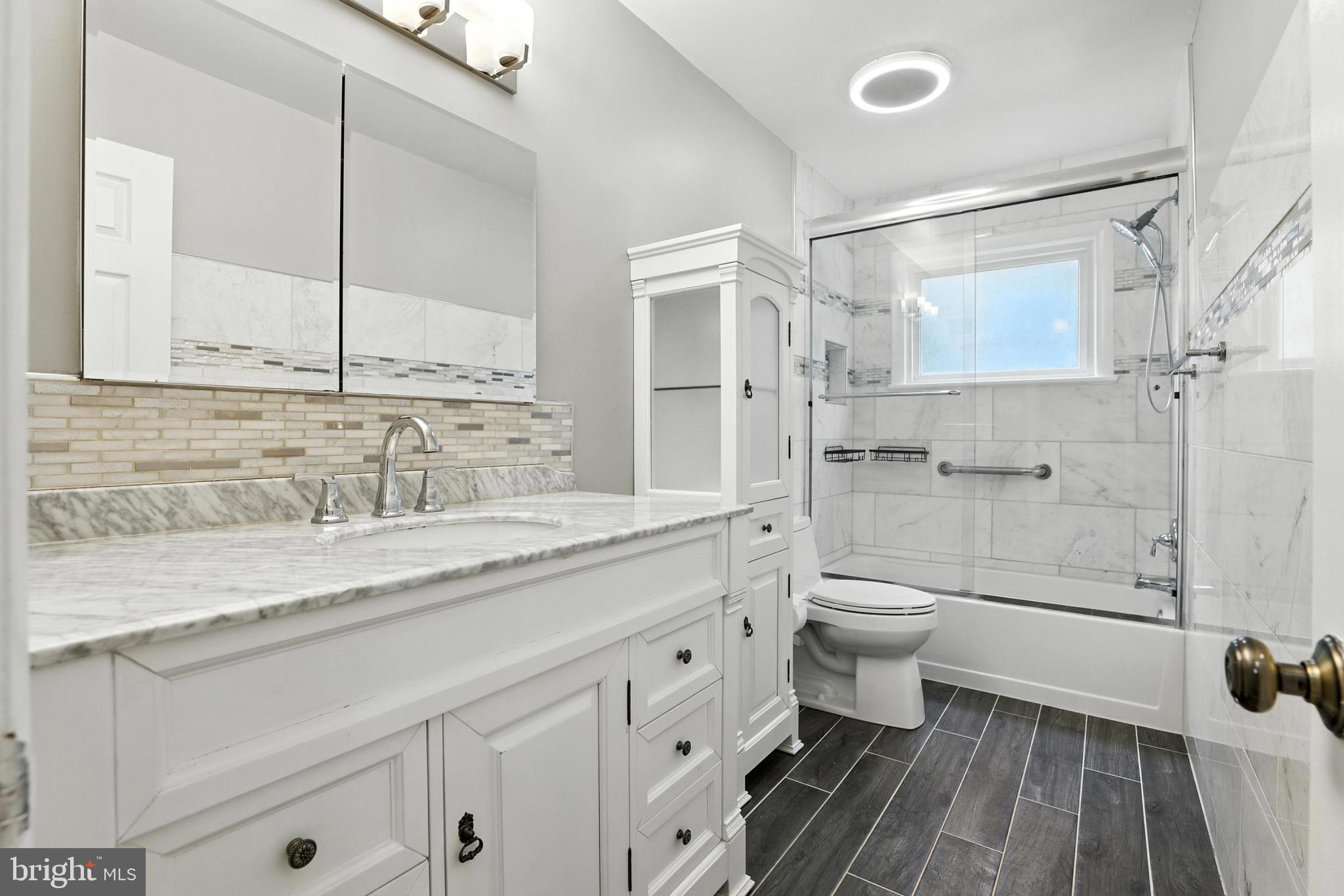 VIENNA WOODS - Residential Lease