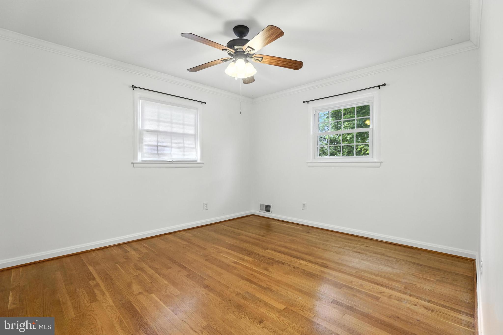 VIENNA WOODS - Residential Lease