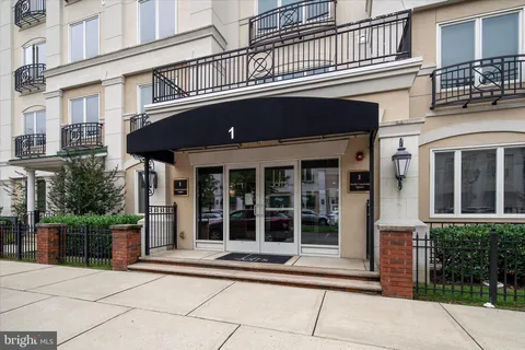 1 N Commerce Square Unit 305, Robbinsville, NJ MLS: NJME2069628