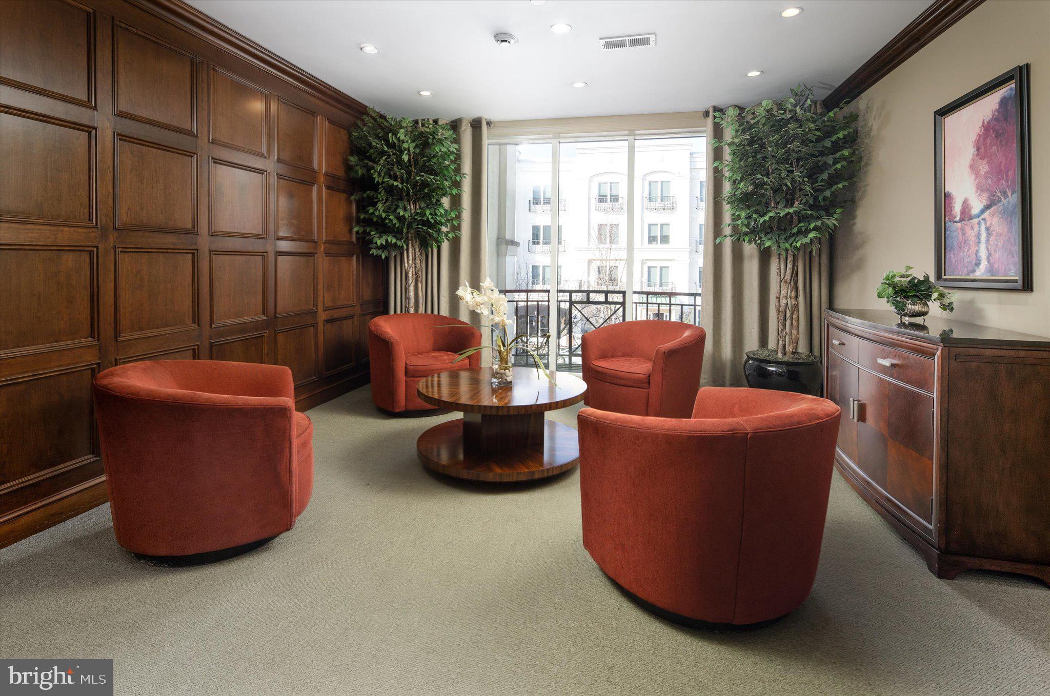 TOWN CENTER - Residential