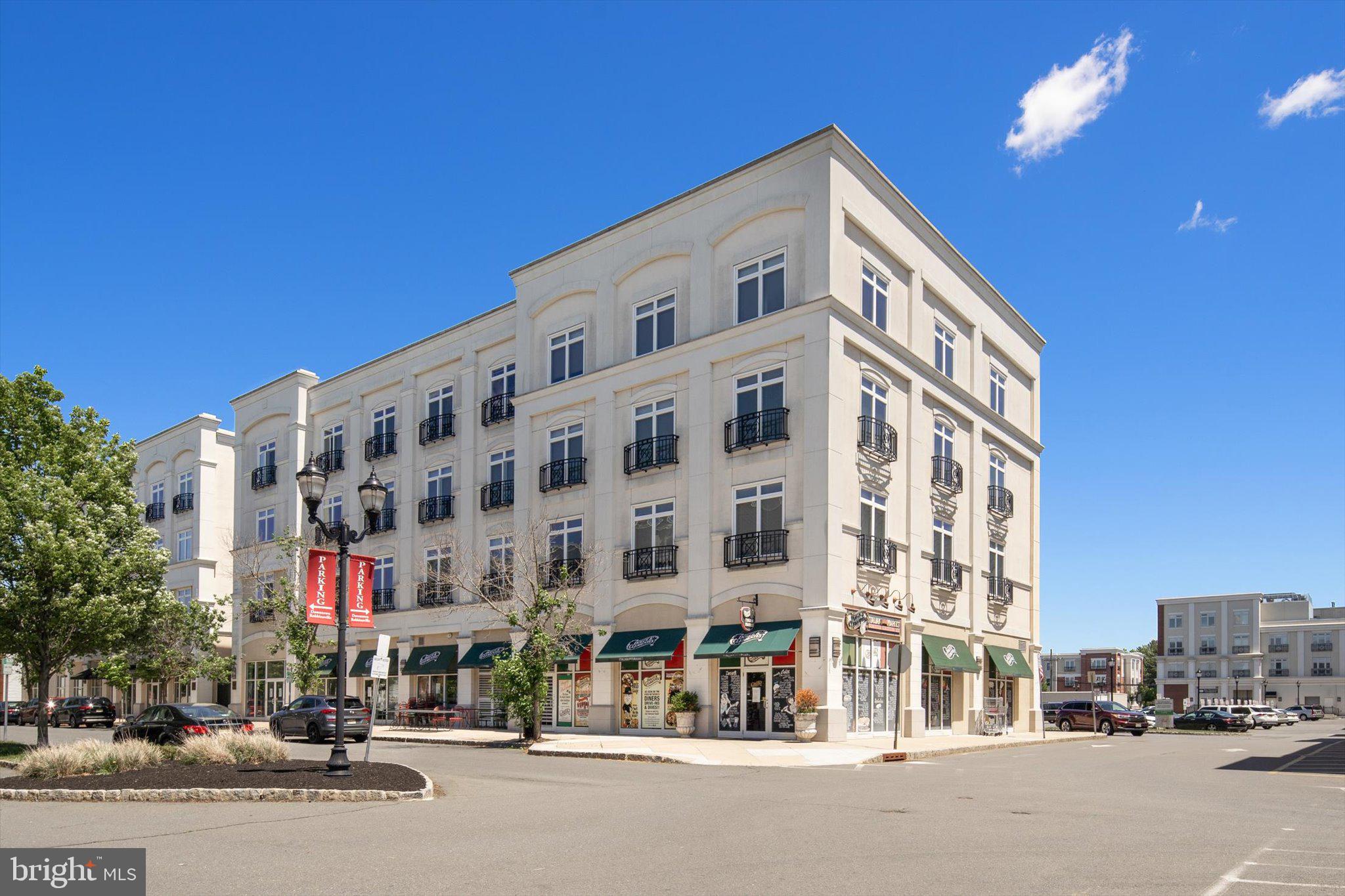 TOWN CENTER - Residential