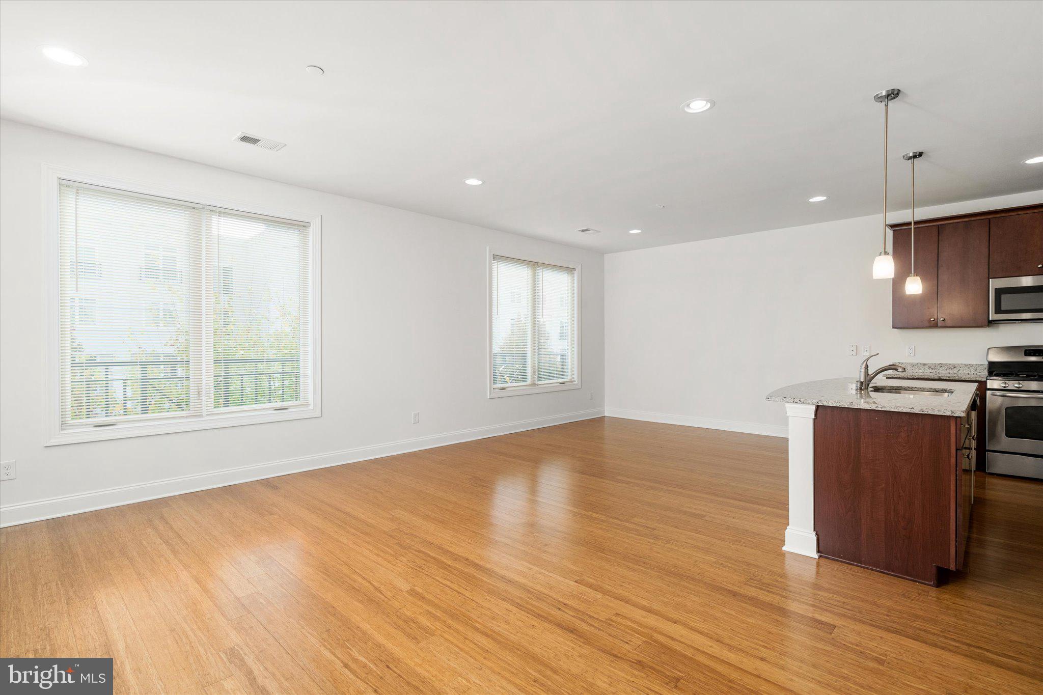 TOWN CENTER - Residential