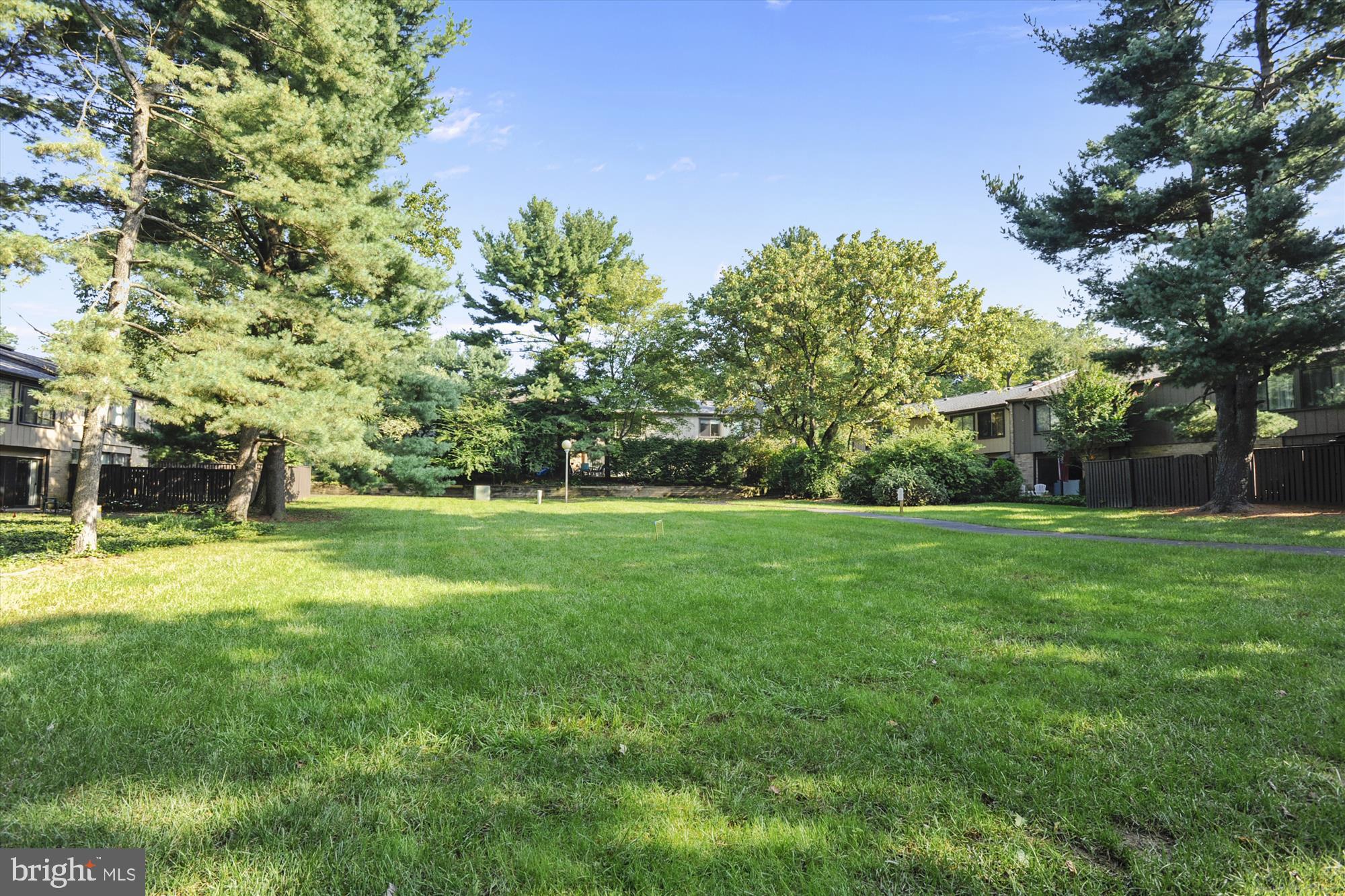 IVY OAK - Residential