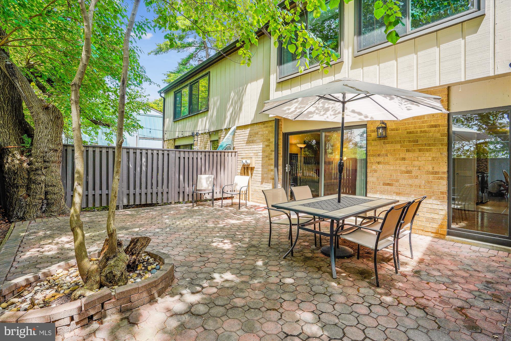 IVY OAK - Residential