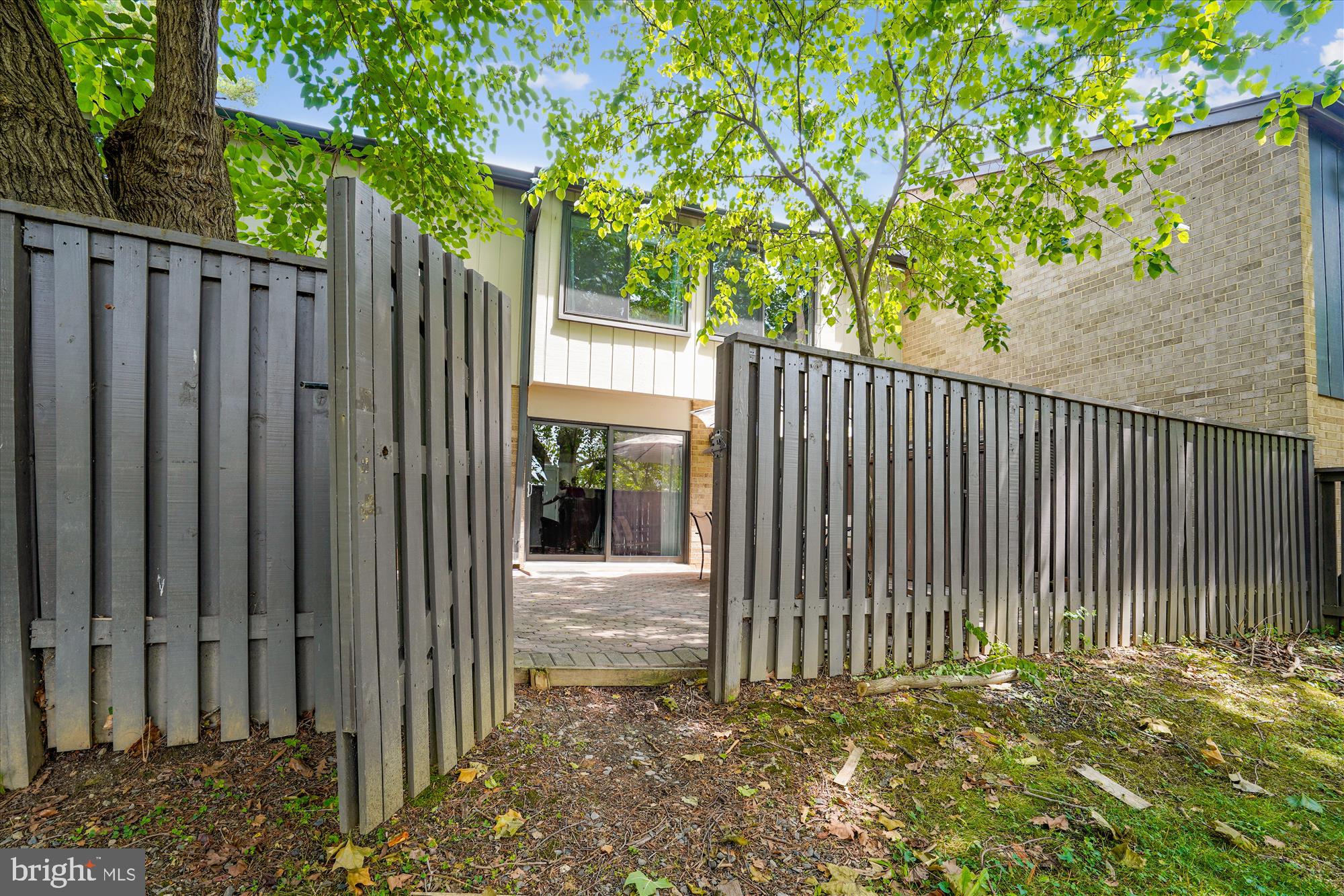 IVY OAK - Residential