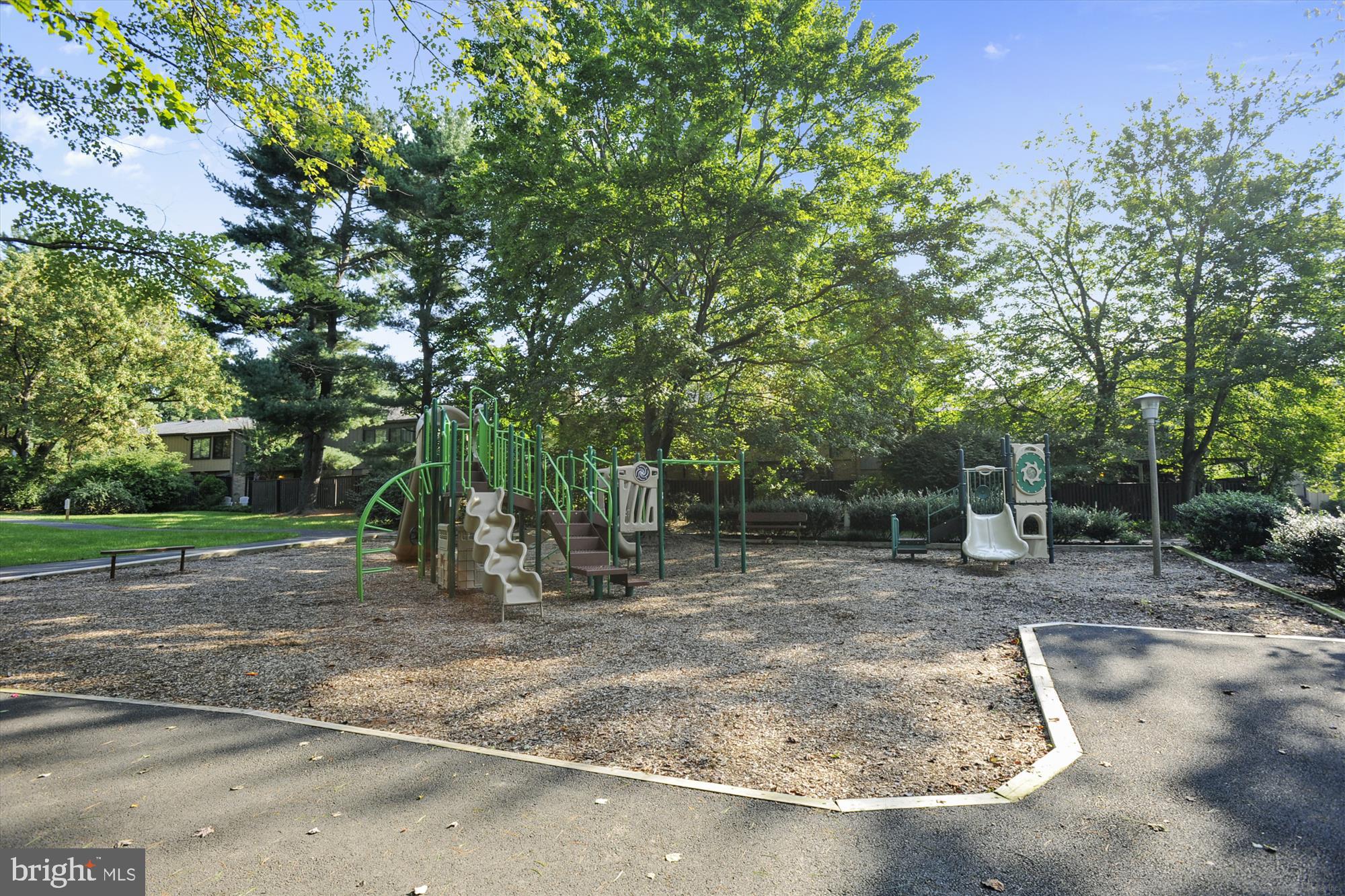 IVY OAK - Residential