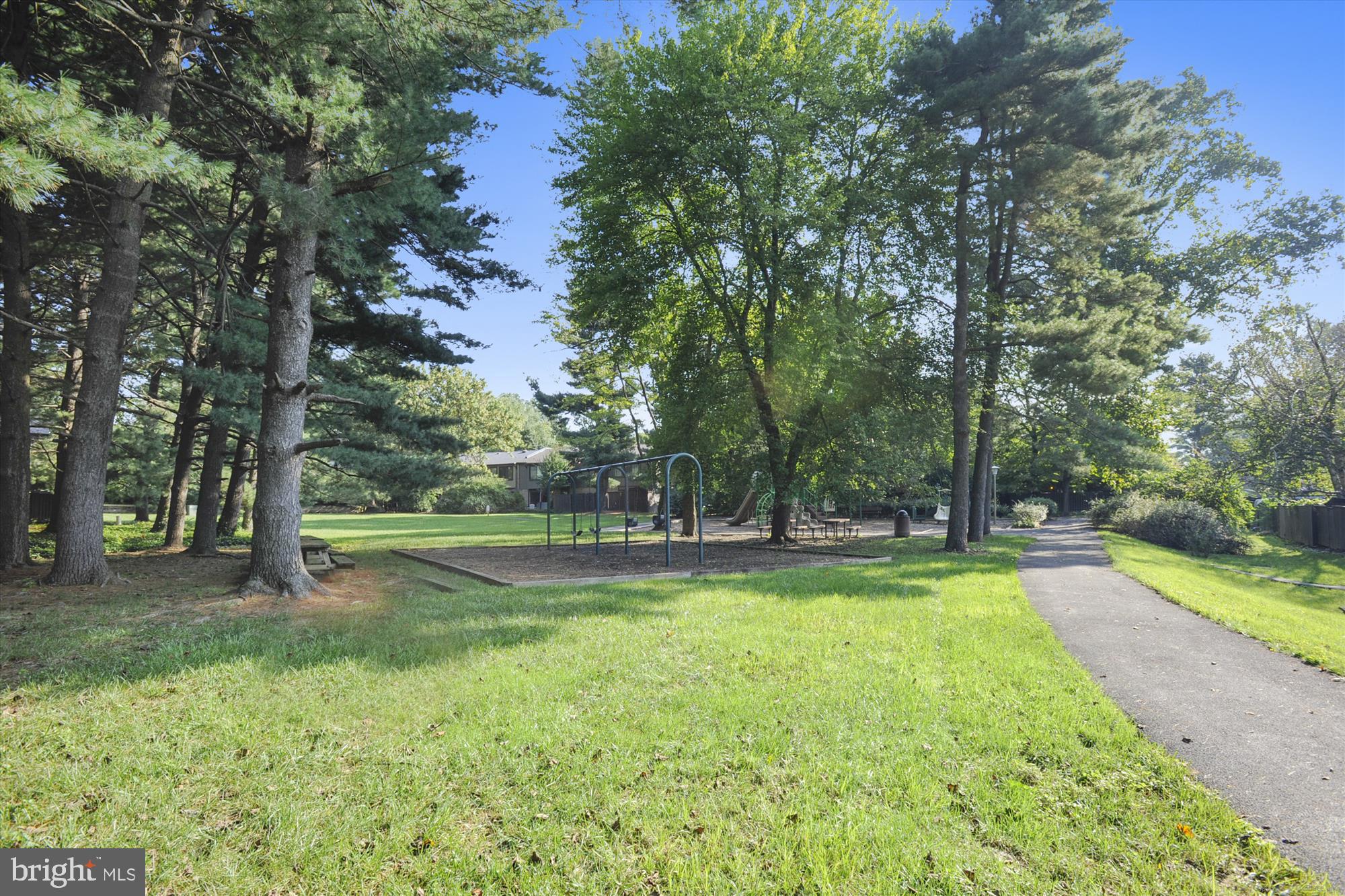 IVY OAK - Residential