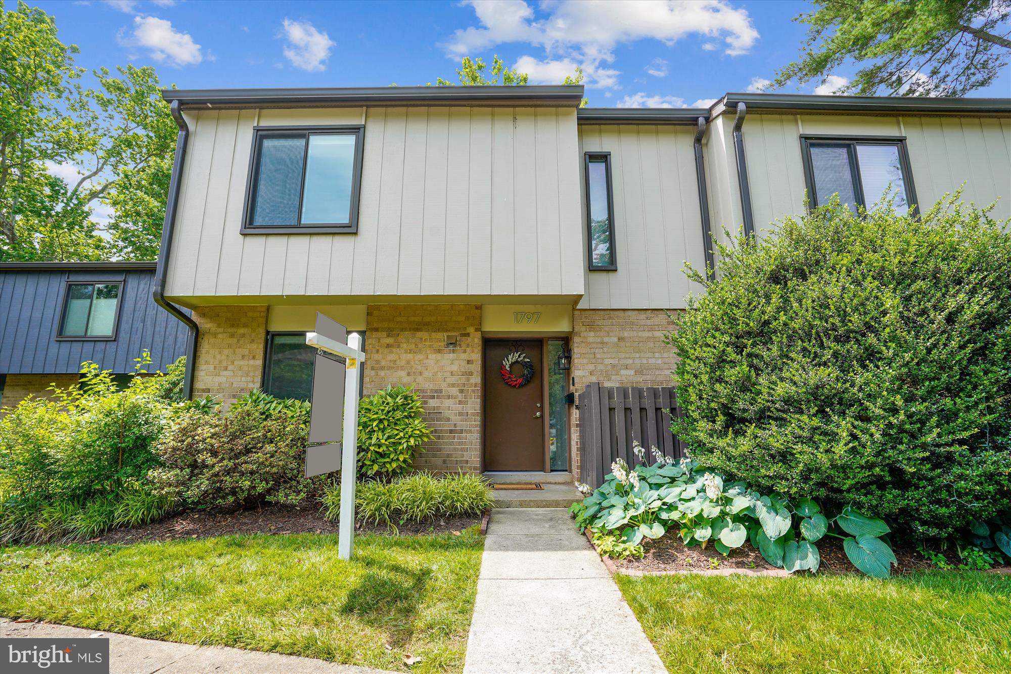 IVY OAK - Residential