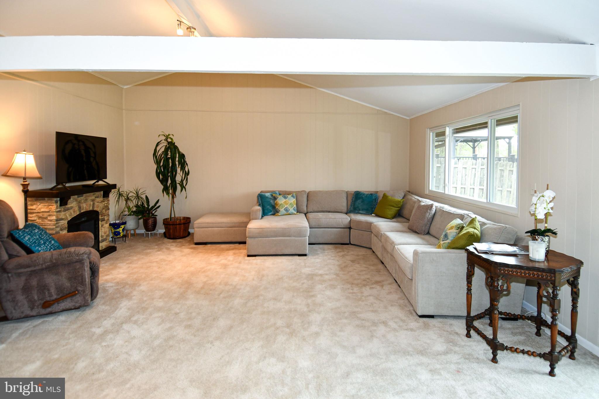 BROOKVILLE KNOLLS - Residential