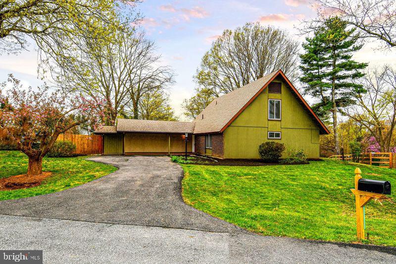 BROOKVILLE KNOLLS - Residential