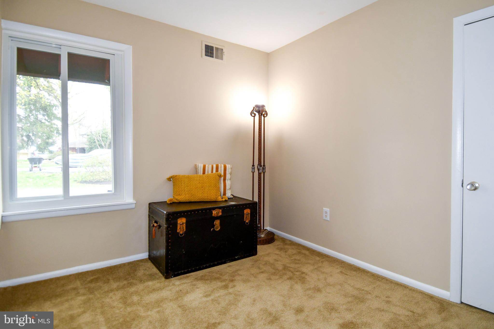 BROOKVILLE KNOLLS - Residential