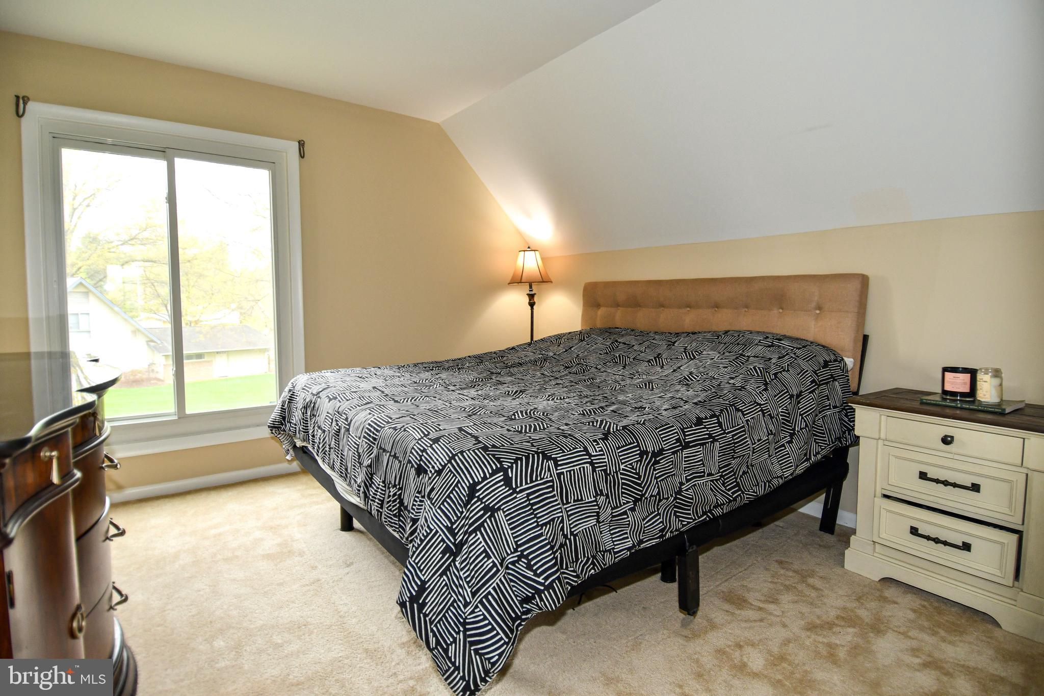 BROOKVILLE KNOLLS - Residential