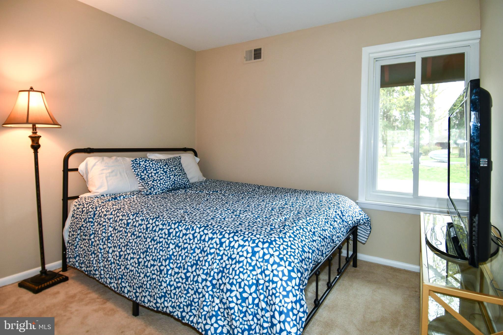 BROOKVILLE KNOLLS - Residential