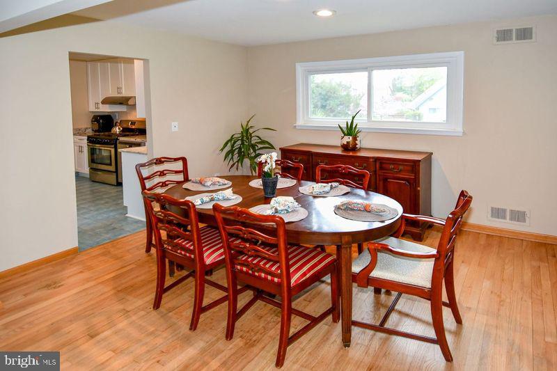 BROOKVILLE KNOLLS - Residential