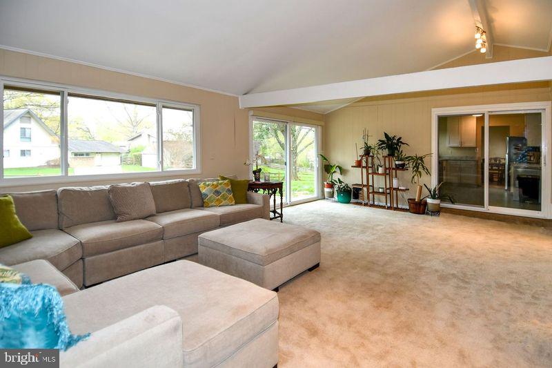 BROOKVILLE KNOLLS - Residential