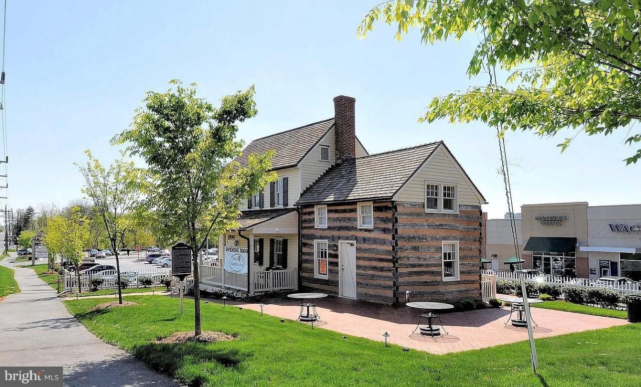 BROOKVILLE KNOLLS - Residential