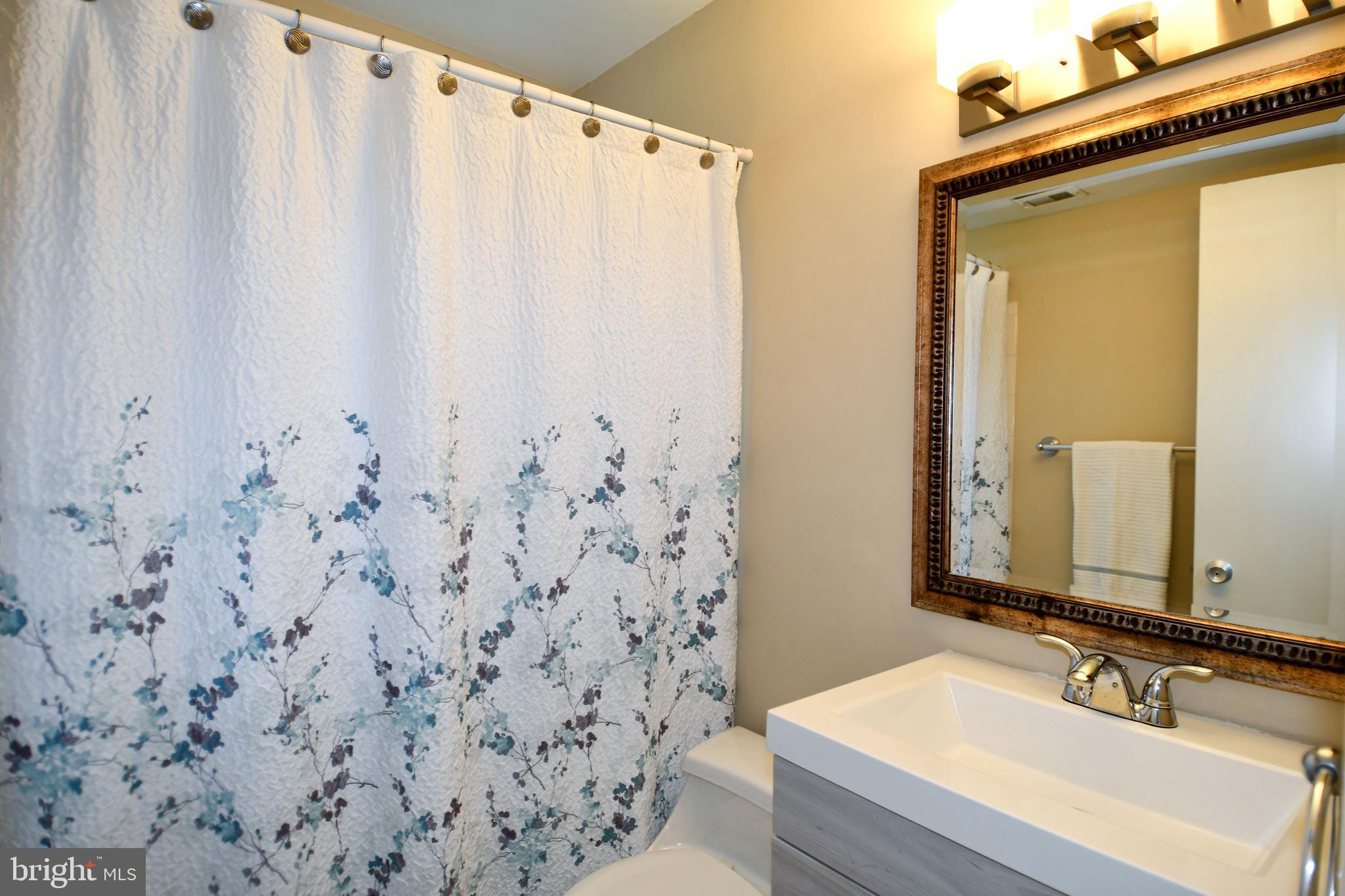 BROOKVILLE KNOLLS - Residential