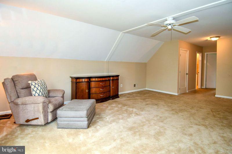 BROOKVILLE KNOLLS - Residential