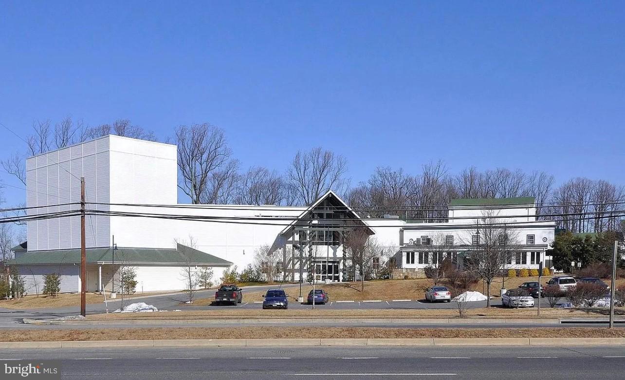 BROOKVILLE KNOLLS - Residential