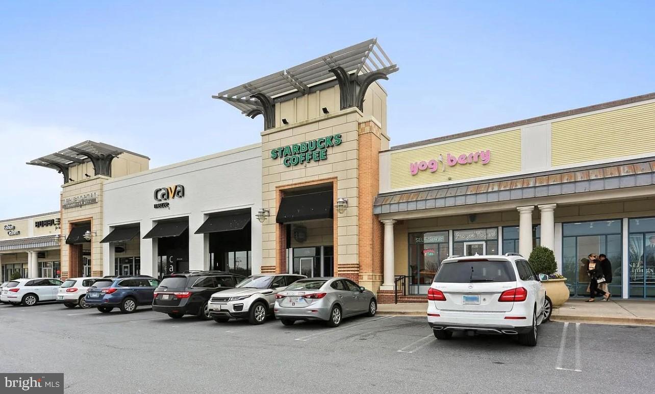 BROOKVILLE KNOLLS - Residential