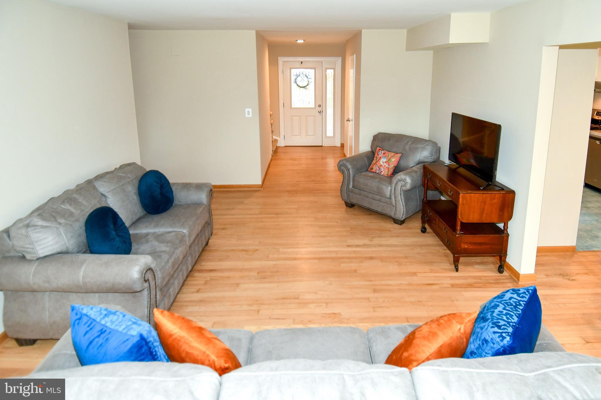 BROOKVILLE KNOLLS - Residential