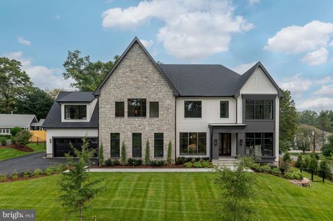 5950 WOODACRE COURT MCLEAN VA 22101