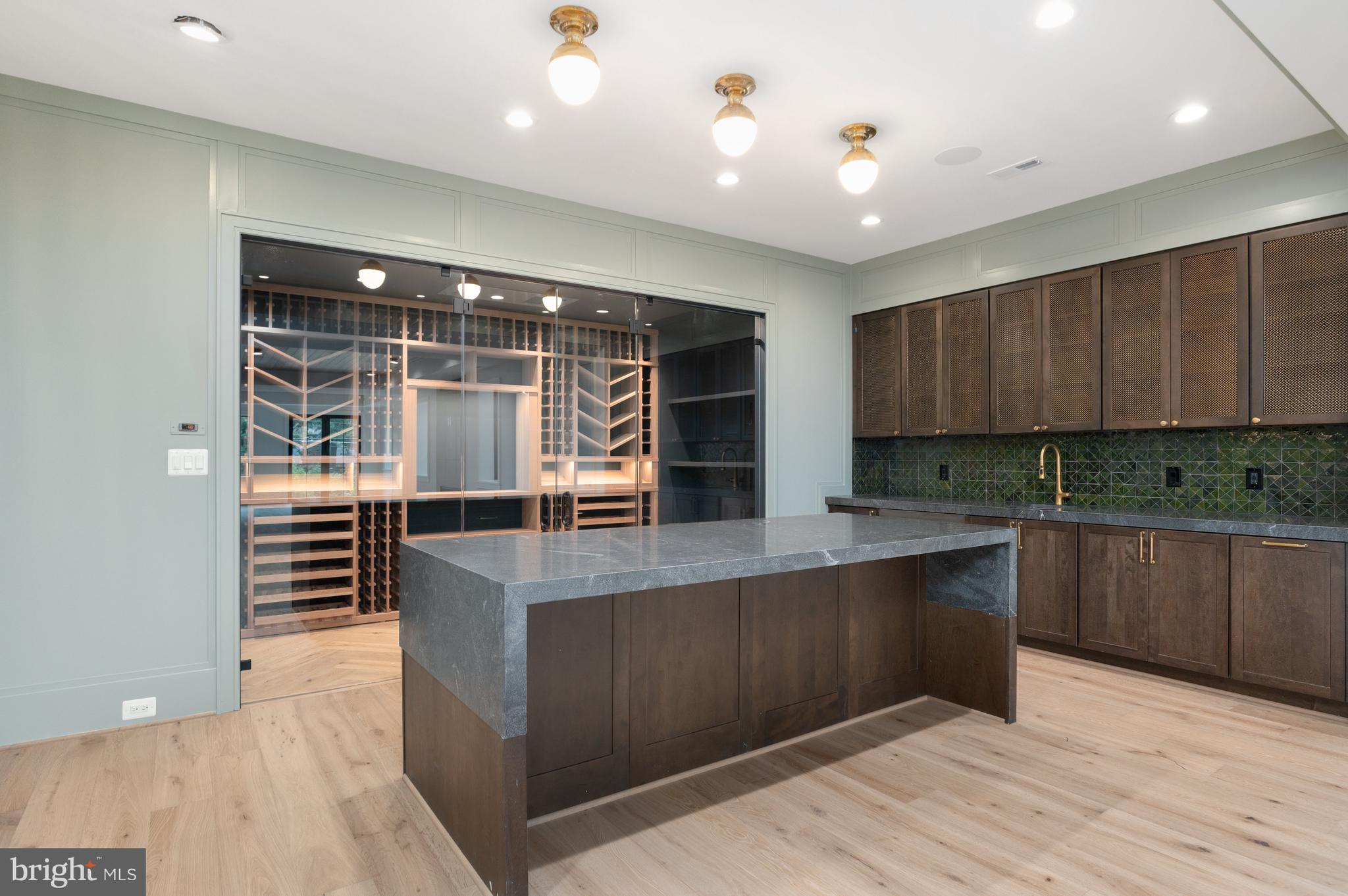 BRIGGS AND HOOPERS - Residential