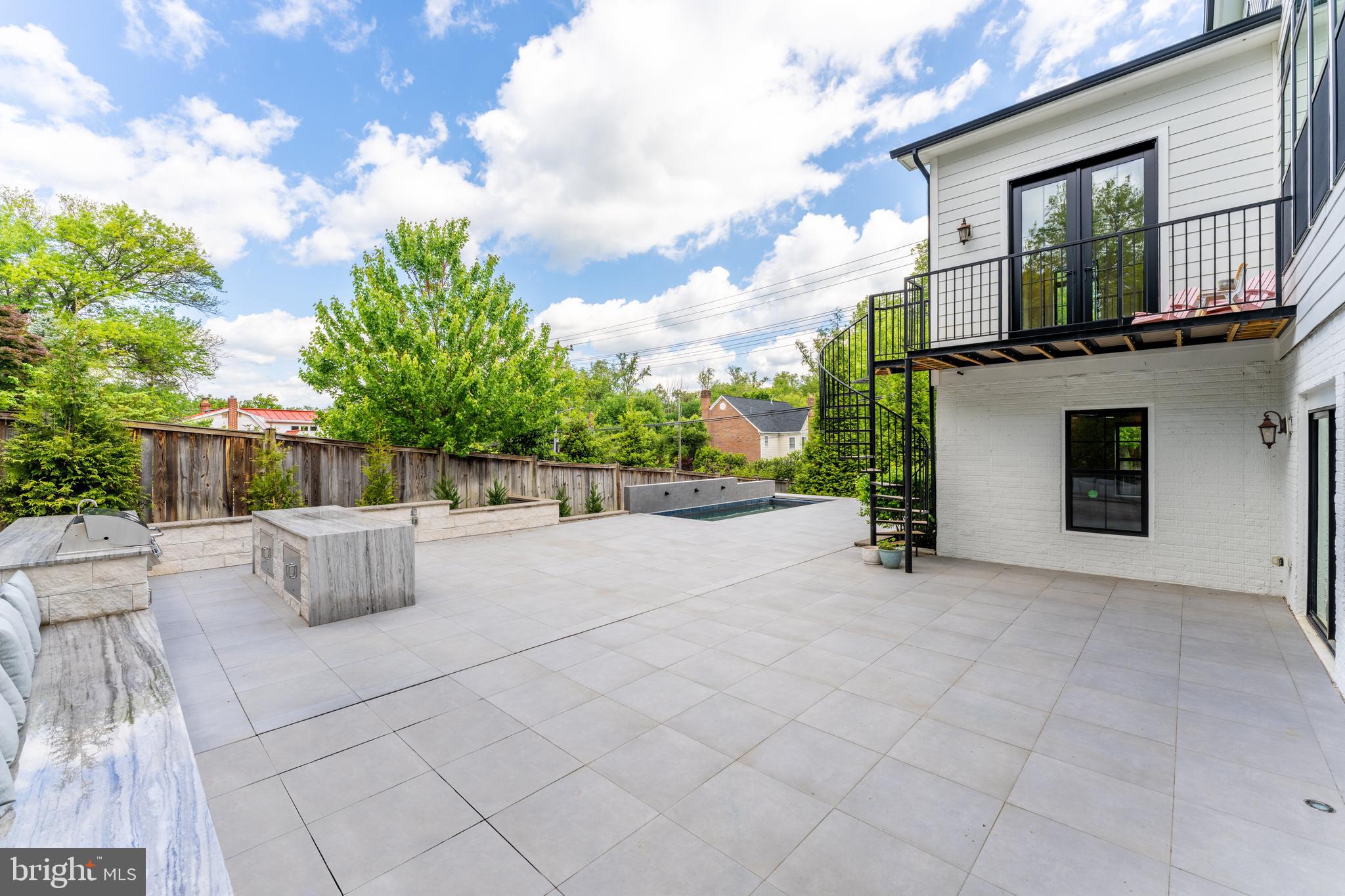 MINOR HILL - Residential