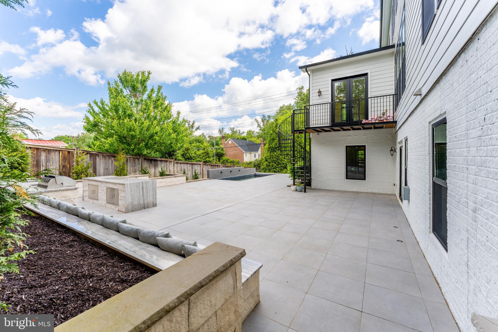 MINOR HILL - Residential