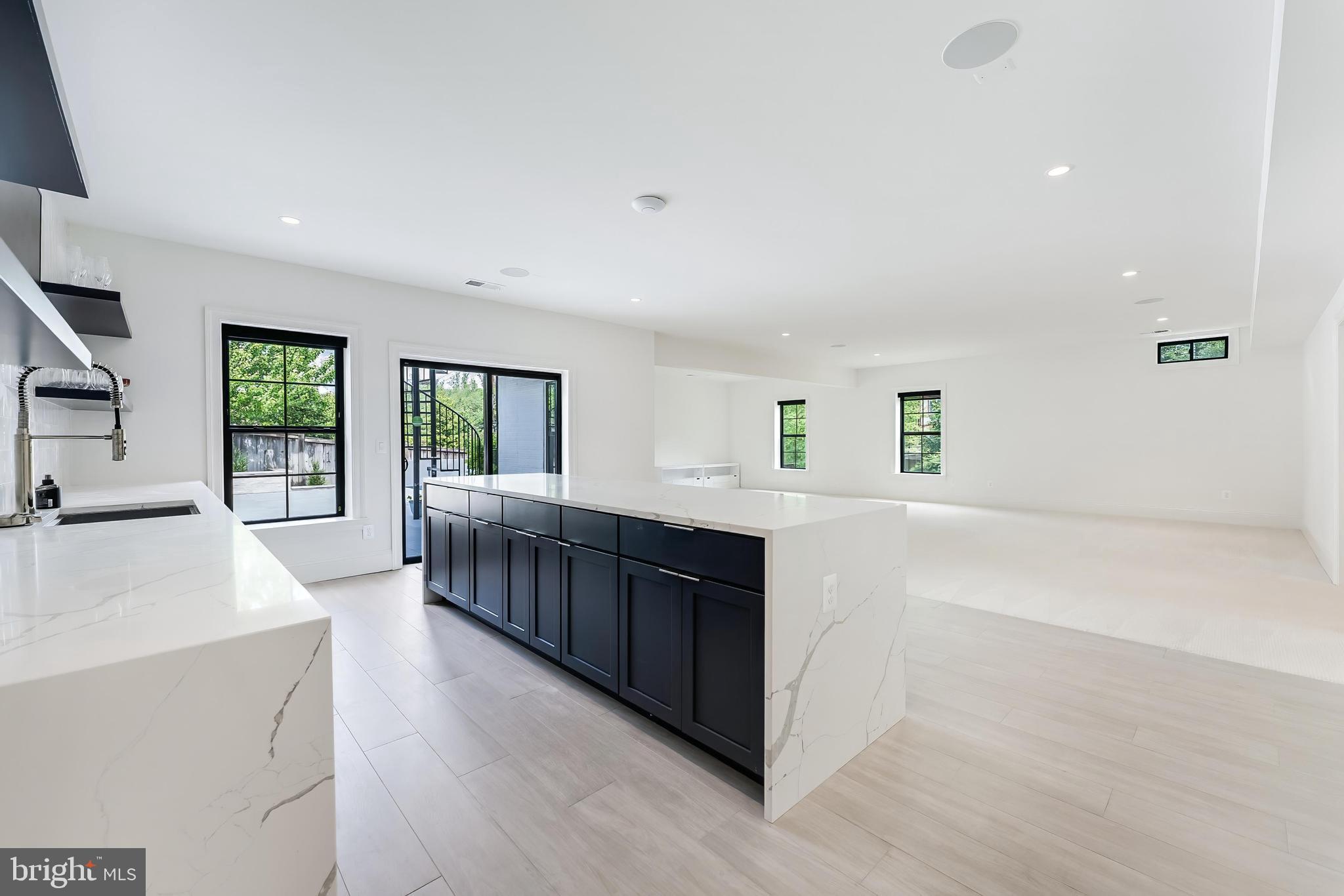 MINOR HILL - Residential