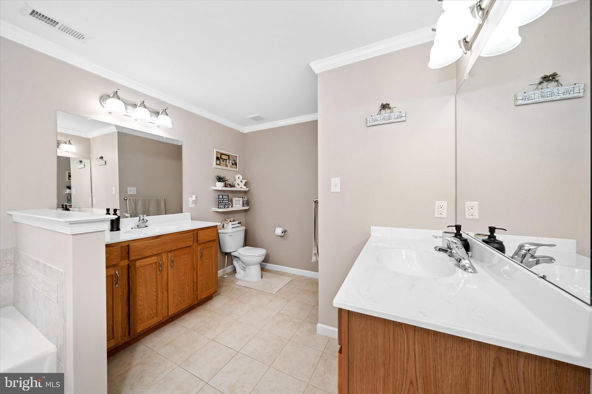 CENTURY OAK - Residential