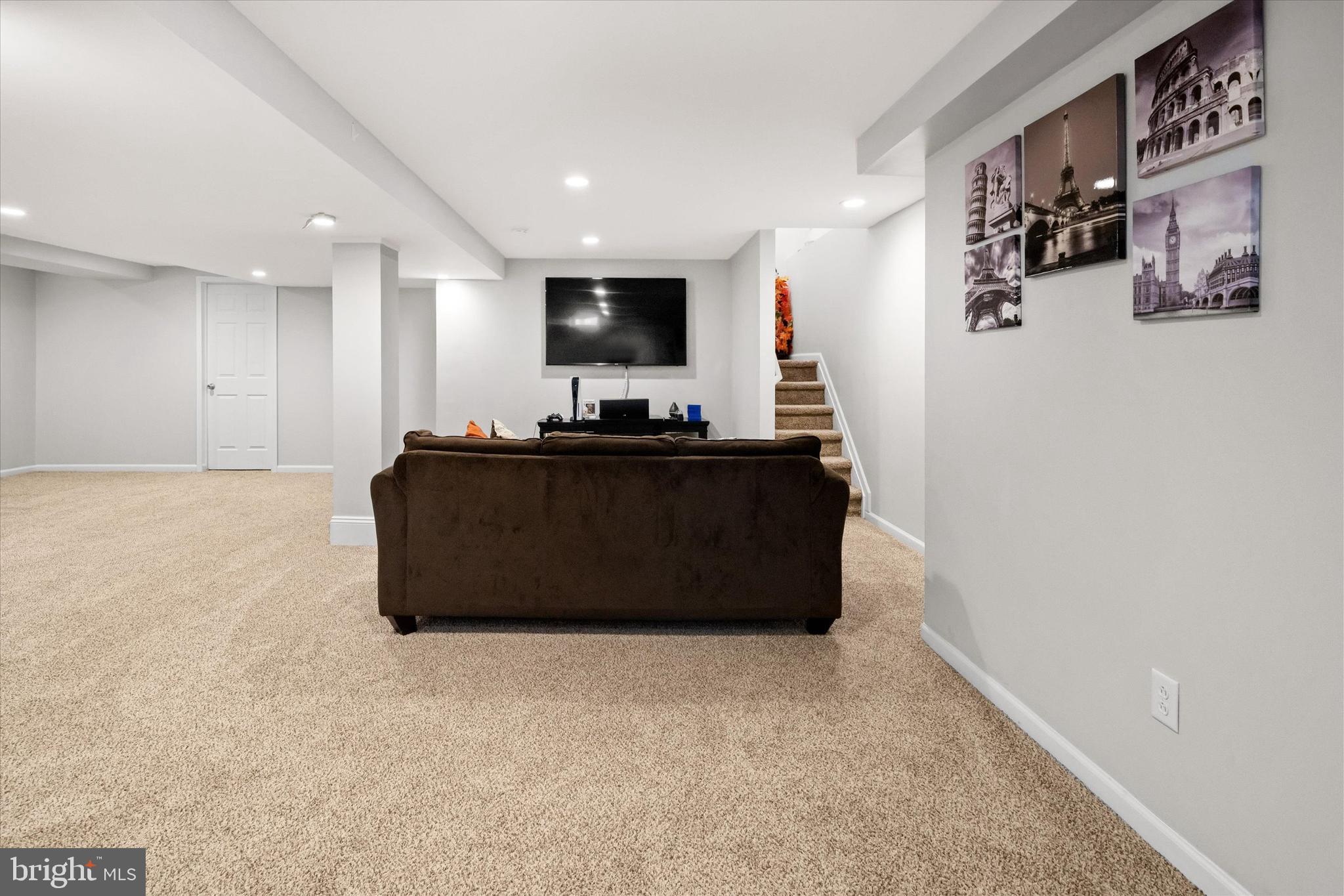 CENTURY OAK - Residential