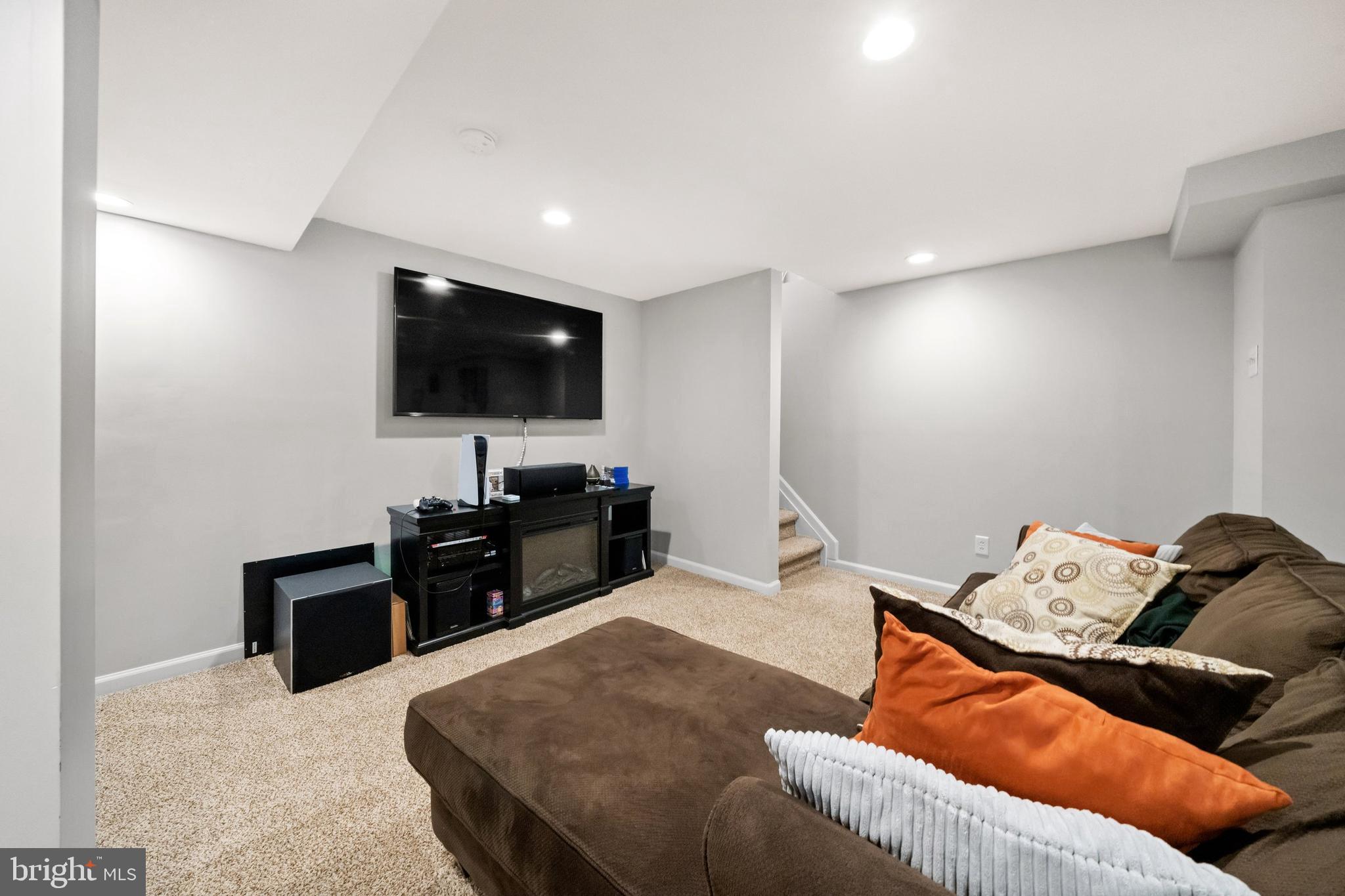 CENTURY OAK - Residential