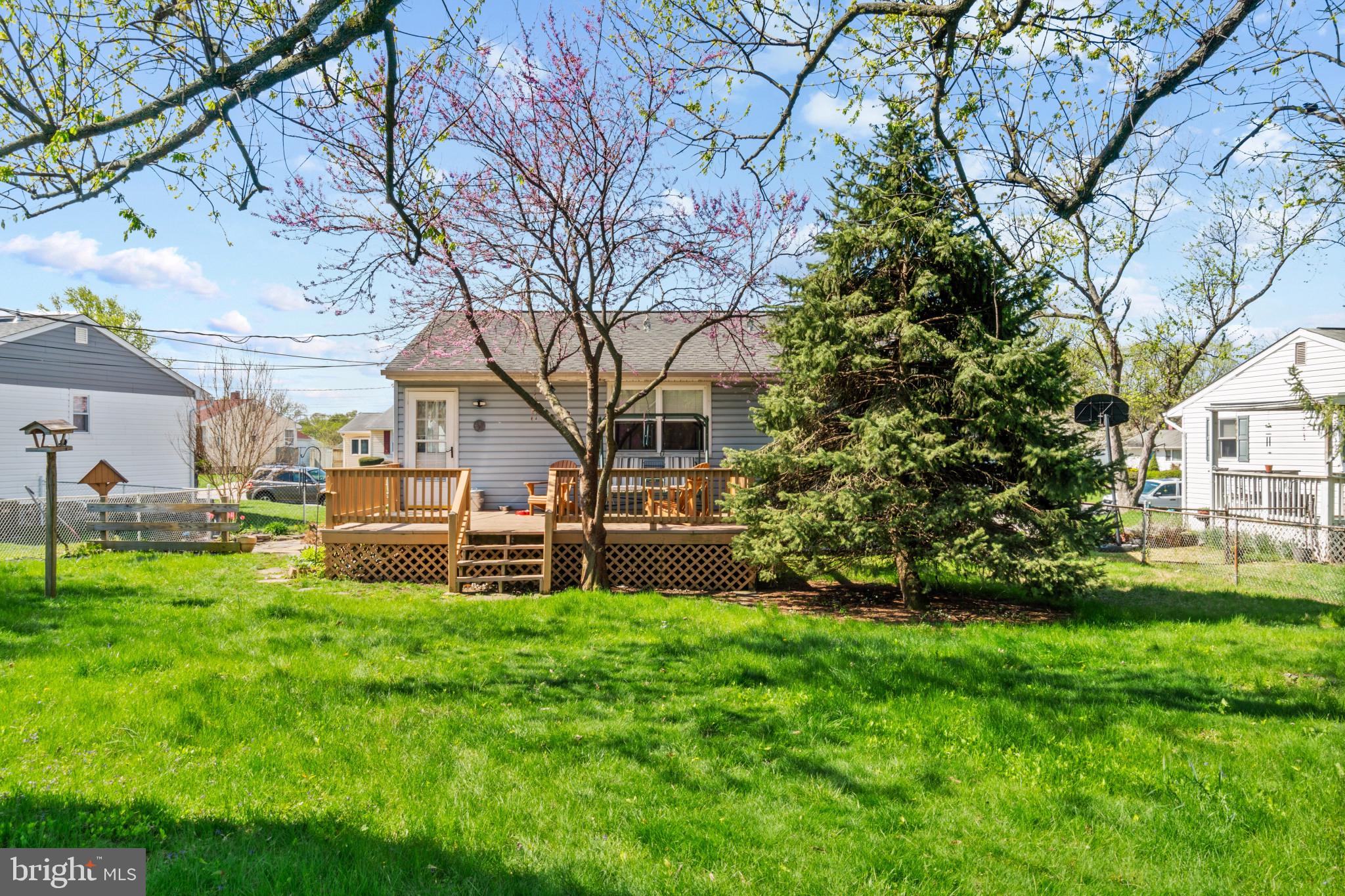 PLEASANTVILLE - Residential