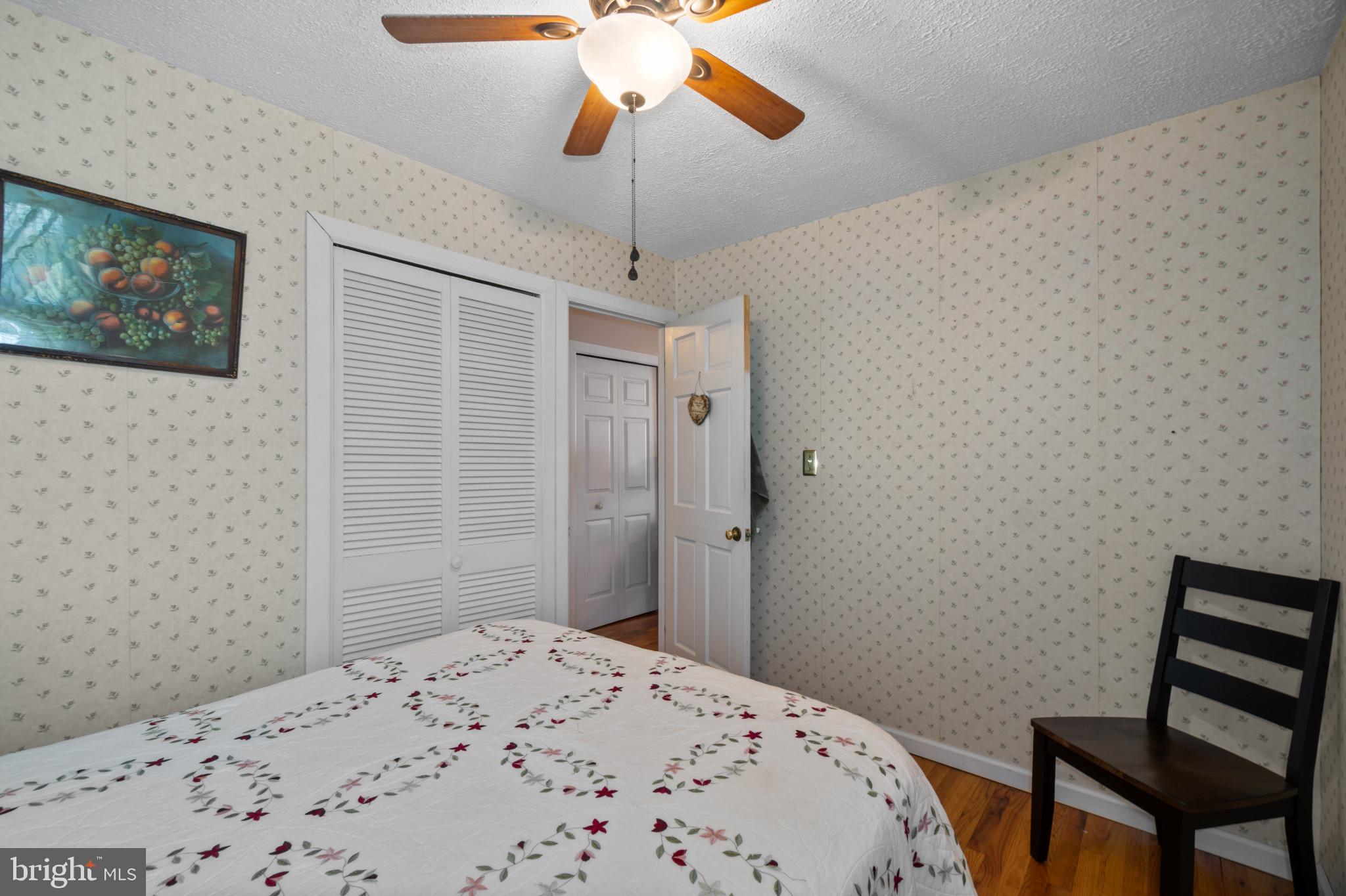 PLEASANTVILLE - Residential