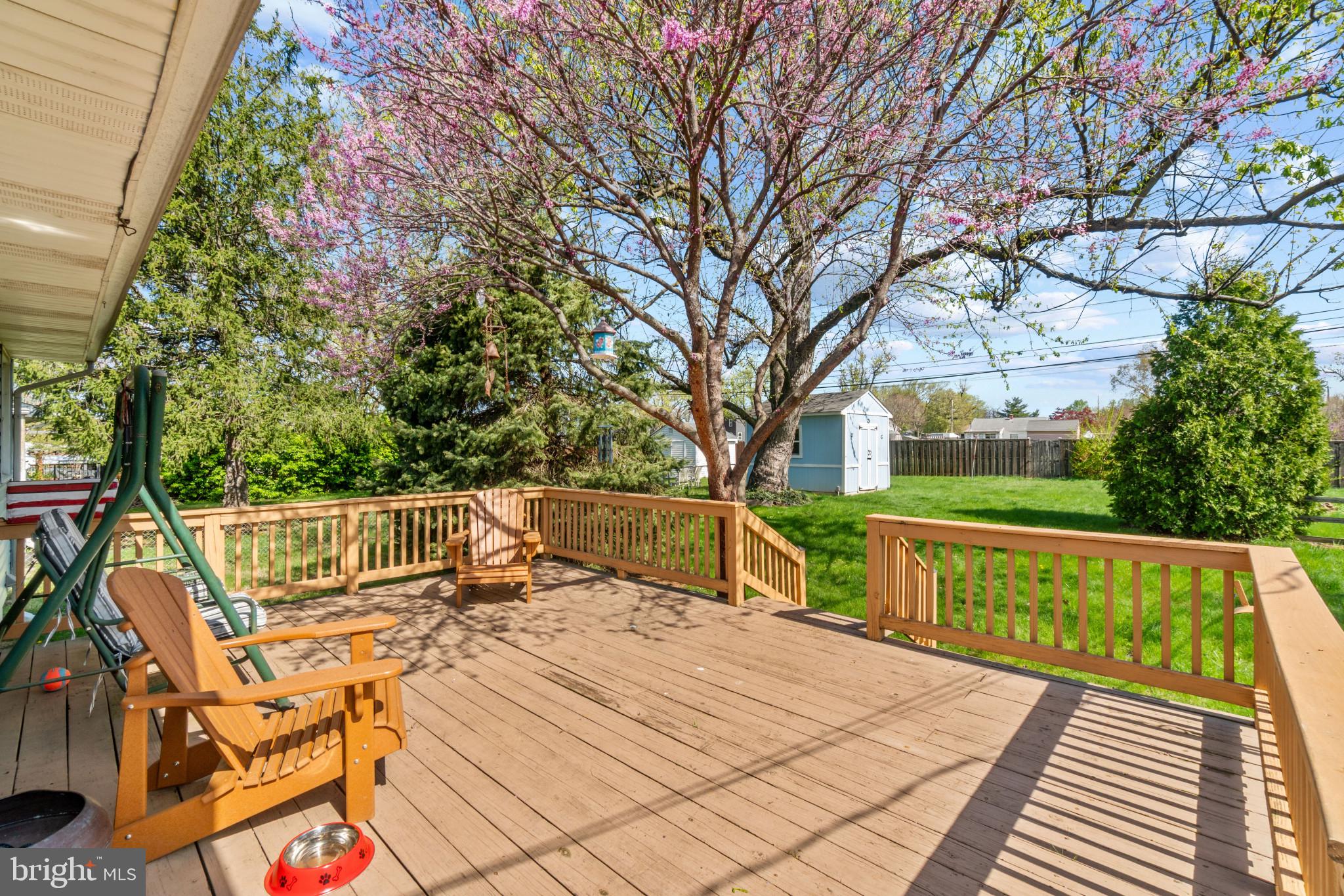 PLEASANTVILLE - Residential