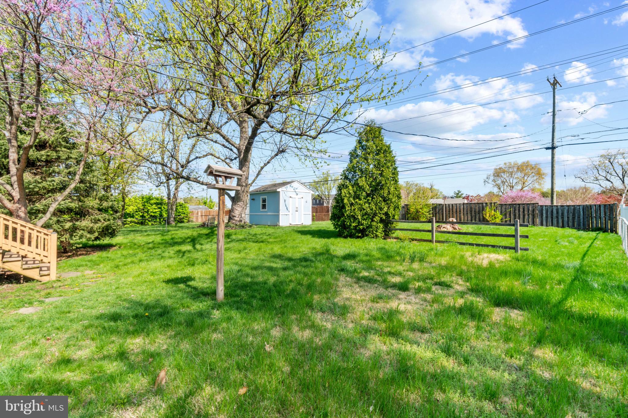 PLEASANTVILLE - Residential