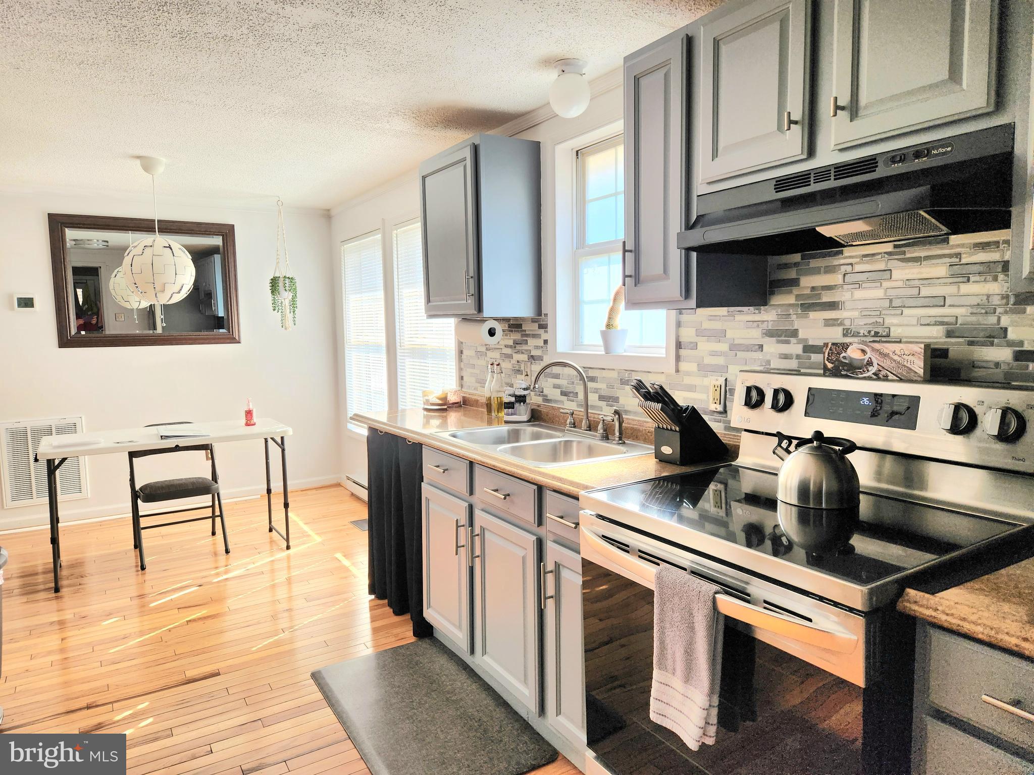 WALNUT GROVE - Residential