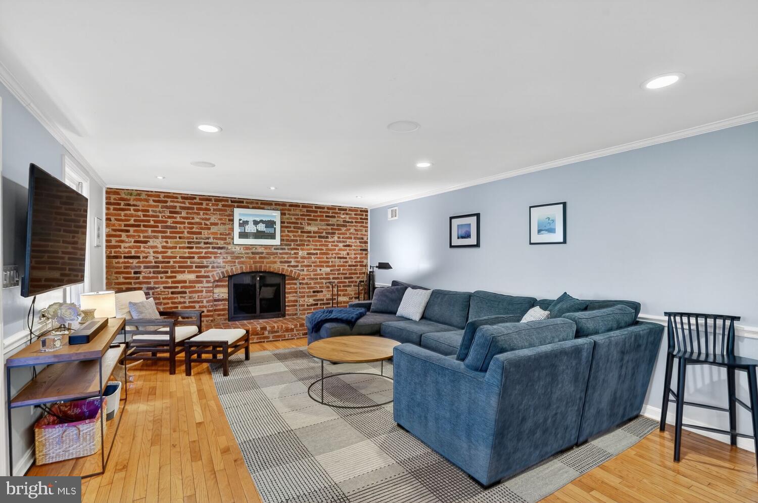 BARCROFT WOODS - Residential