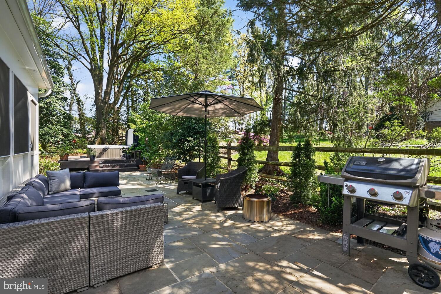 BARCROFT WOODS - Residential