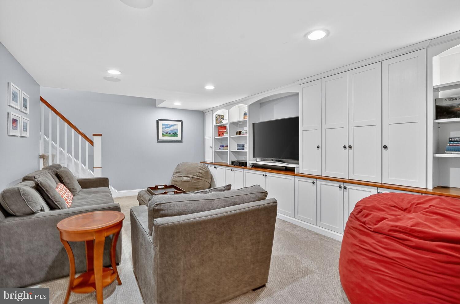 BARCROFT WOODS - Residential