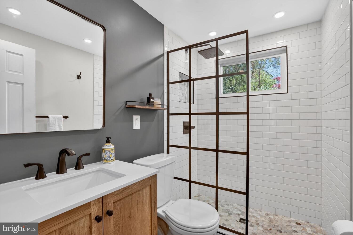 BARCROFT WOODS - Residential