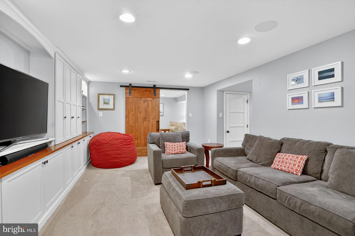 BARCROFT WOODS - Residential