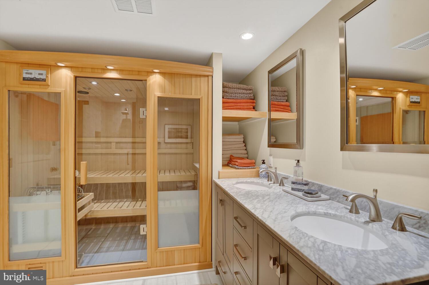 BARCROFT WOODS - Residential