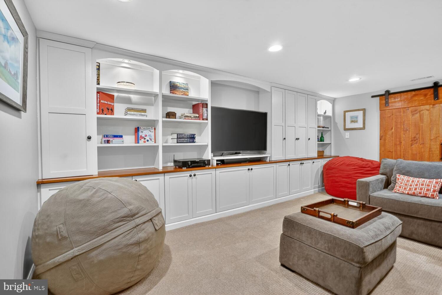 BARCROFT WOODS - Residential