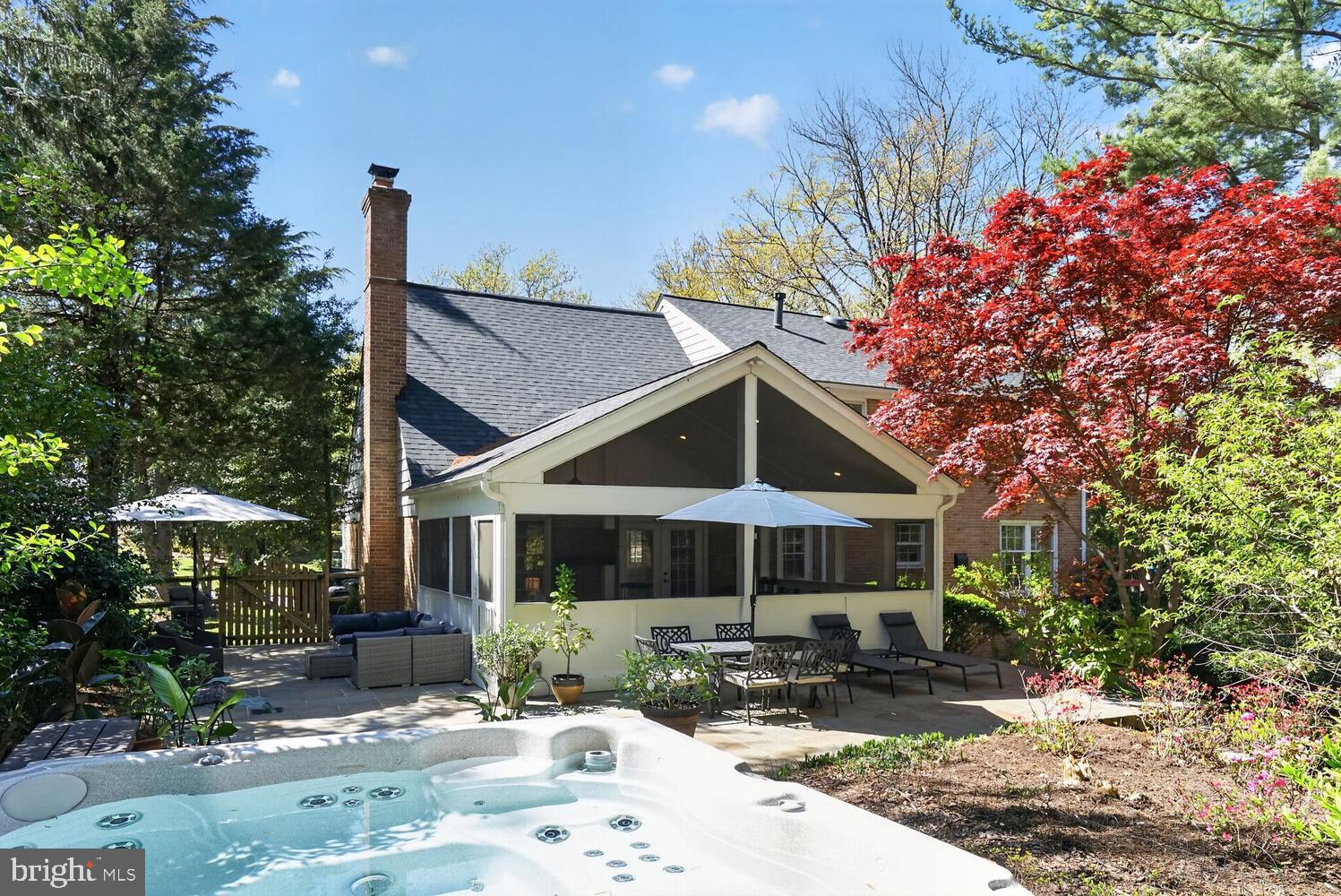 BARCROFT WOODS - Residential