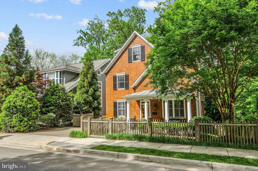 NEW PRICE!  EXCEPTIONAL QUALITY AND CUSTOM DETAIL!  Let the Potomac River be your playground. Seasonal water & nature views from four levels. 2007 construction, 6BR, 4.5 baths w/open FP,  picture windows, built-ins, porches & natural light in every room. Chef's kitchen (SubZero/Wolf/soapstone). In-law suite has priv entrance, kitch, 12' ceilings & sep entrance.