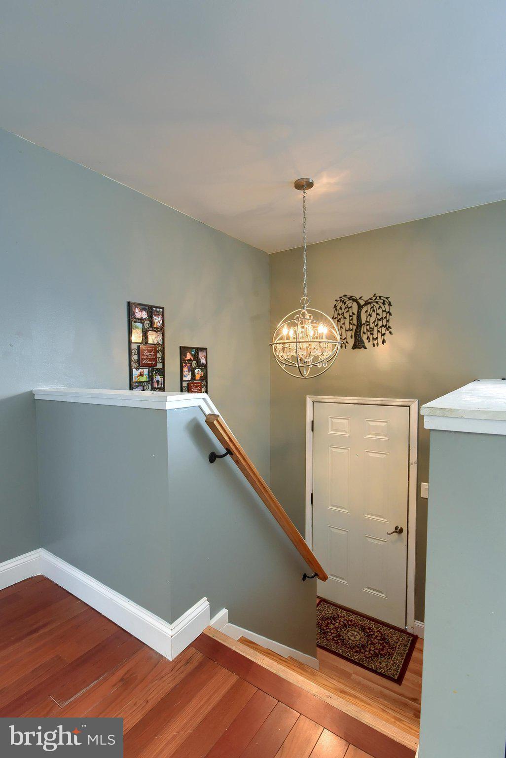 560 BOXWOOD LANE