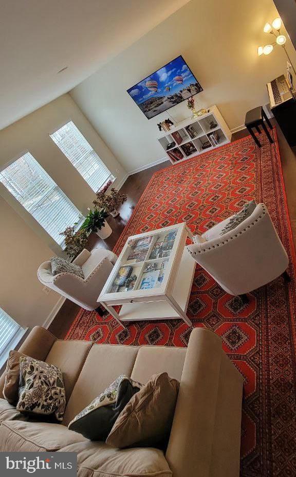 CHANTILLY - Residential Lease