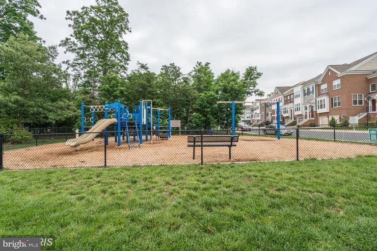 CHANTILLY - Residential Lease